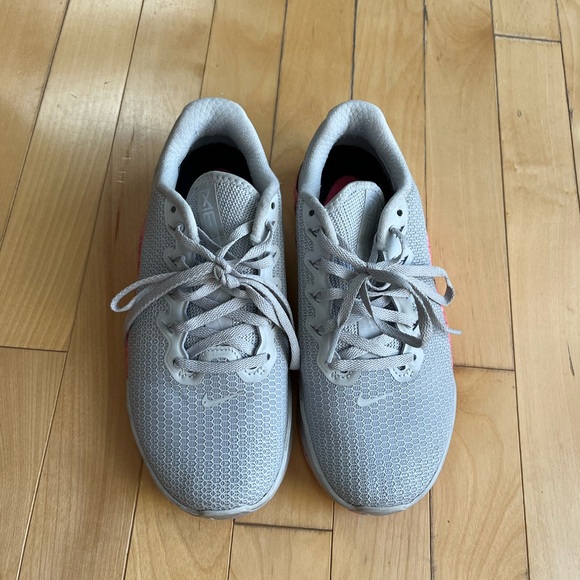 Nike metcons womens 6 - Picture 2 of 4